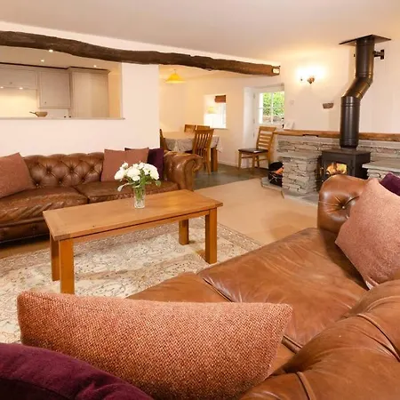 End Cottage, *